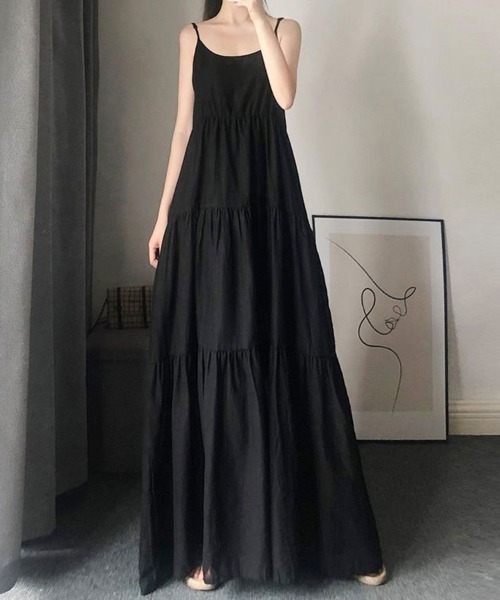 Flugge(フラッジー)の「ティアードロングキャミワンピース(ワンピース・レディース・ブラック・LARGE/MEDIUM)」の3枚目の写真