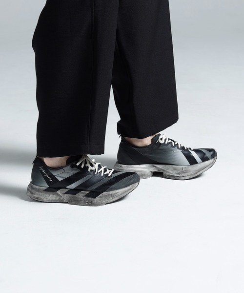 Y-3(ワイスリー)の「Y-3 ADIOS PRO 4(スニーカー・メンズ・ブラック系その他・24.5cm/24.0cm/23.5cm/23.0cm/28.5cm/28.0cm/27.5cm/27.0cm/26.5cm/26.0cm/25.5cm/25.0cm)」の1枚目の写真