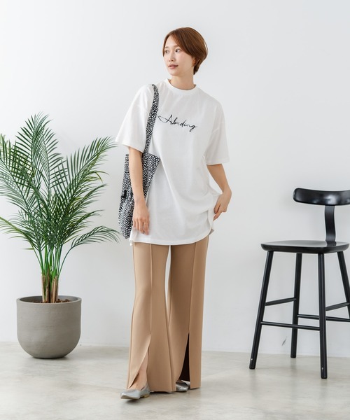fort point(フォーポイント)の「【C-FORTPOINT/フォートポイント】【動きやすいサイドスリット入り】フロントロゴ 刺繍チュニック ゆったりシルエット 体形カバー シンプル カジュアル(Tシャツ/カットソー・レディース・オフホワイト/ベージュ/ブラック/チャコールグレー・FREE)」の17枚目の写真