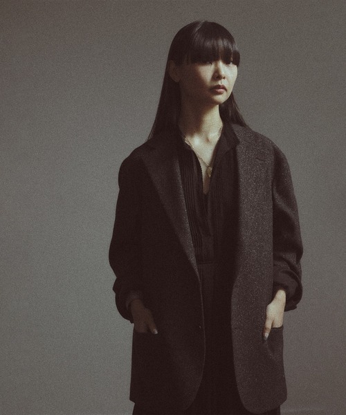 MEN'S BIGI(メンズビギ)の「【BASED ON MEN'S BIGI HERITAGE】シルクネップヘリンボーン リラックスジャケット(テーラードジャケット・メンズ・ブラック・02/03/04/01)」の2枚目の写真