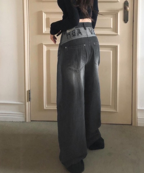 MEMECLE(メメクル)の「【 MEMECLE / メメクル 】HEAVENロゴ ジーンズ(デニムパンツ・レディース・ブラック・MEDIUM/LARGE/SMALL)」の1枚目の写真