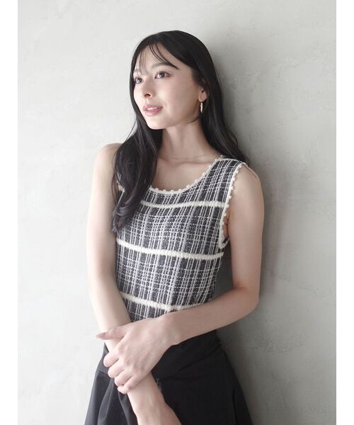 LAGUNAMOON(ラグナムーン)の「チェックIラインニットワンピース 【夏服】(ワンピース・レディース・ブラウン/ブラック・MEDIUM/SMALL)」の17枚目の写真