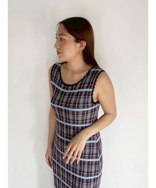 LAGUNAMOON(ラグナムーン)の「チェックIラインニットワンピース 【夏服】(ワンピース・レディース・ブラウン/ブラック・MEDIUM/SMALL)」の21枚目の写真