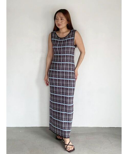 LAGUNAMOON(ラグナムーン)の「チェックIラインニットワンピース 【夏服】(ワンピース・レディース・ブラウン/ブラック・MEDIUM/SMALL)」の22枚目の写真
