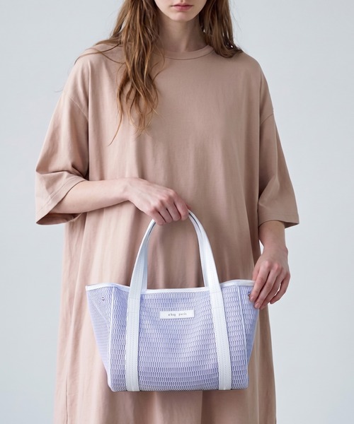 q bag paris(キューバッグパリ)の「nest zip S ネストジップ トートバッグ(トートバッグ・レディース・ライトベージュ/イエロー系その他/ベージュ系その他/ブラック/ライトグレー・FREE)」の1枚目の写真