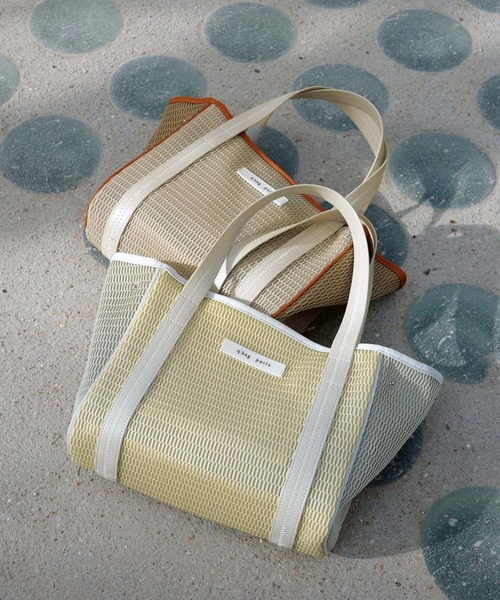q bag paris(キューバッグパリ)の「nest zip S ネストジップ トートバッグ(トートバッグ・レディース・ライトベージュ/イエロー系その他/ベージュ系その他/ブラック/ライトグレー・FREE)」の9枚目の写真