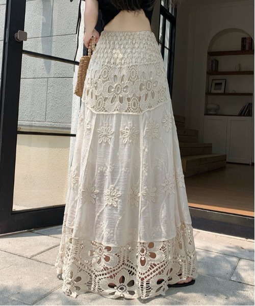 &soiree(アンドソワレ)の「透かし編みレース切り替えスカート(スカート・レディース・アイボリー・X-LARGE/LARGE/MEDIUM/SMALL)」の5枚目の写真