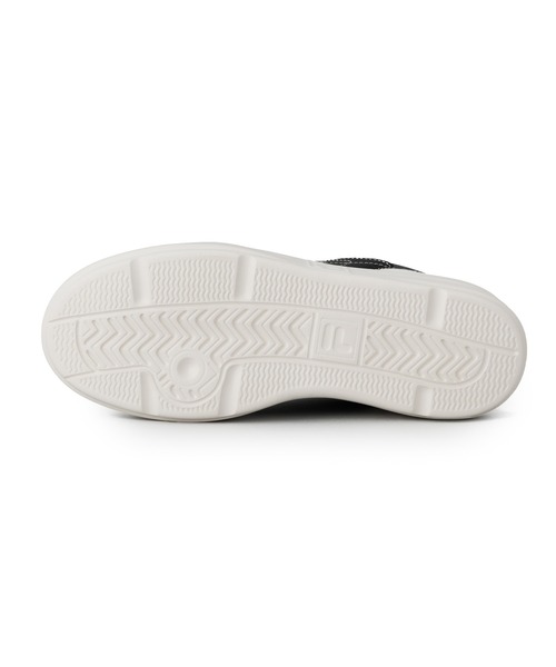 FILA(フィラ)の「FUNKY TENNIS 98/25 / ファンキーテニス98/25(スニーカー・レディース・ブラック×ホワイト・23.0cm/23.5cm/24.0cm/24.5cm/25.0cm/25.5cm/26.0cm/26.5cm/27.0cm/27.5cm/28.0cm)」の6枚目の写真