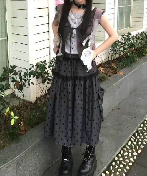 SHERU(シェル)の「【2タイプ展開】水玉・チェック柄 2 段ティアードミディスカート サイドポケット付き紐調整ウエスト ナチュラルガーリーボトムス(スカート・レディース・ブルー/ブラック・M)」の19枚目の写真