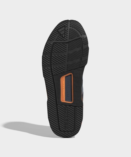 adidas(アディダス)の「ドロップセット コントロール トレーニングシューズ / アディダス adidas(スニーカー・メンズ・ブルー・25.0cm/24.5cm/24.0cm/23.5cm/23.0cm/22.5cm/26.0cm/25.5cm/26.5cm/27.0cm/27.5cm/28.0cm/28.5cm/29.0cm)」の3枚目の写真