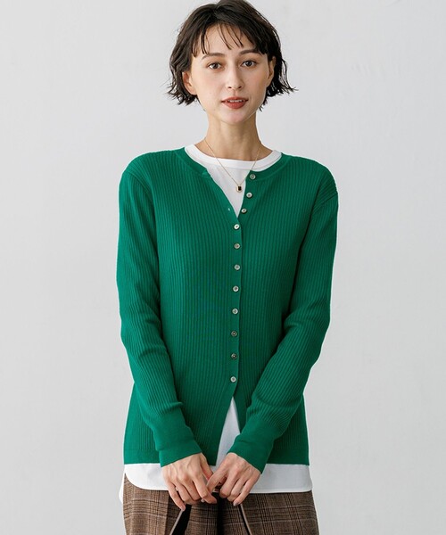 23区(ニジュウサンク)の「ウーステッドウール フロントボタン ニット(ニット/セーター・レディース・ブラック系/グリーン系/ホワイト系・38)」の3枚目の写真