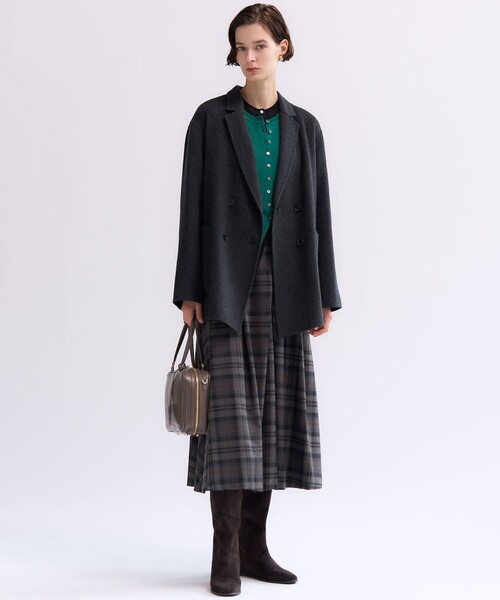 23区(ニジュウサンク)の「ウーステッドウール フロントボタン ニット(ニット/セーター・レディース・ブラック系/グリーン系/ホワイト系・38)」の19枚目の写真
