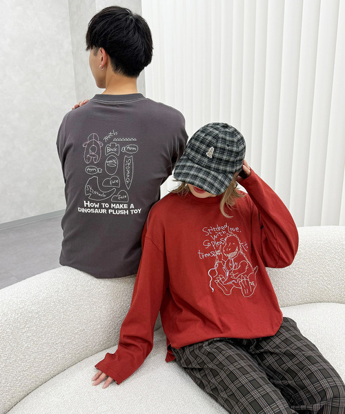 DOUBLE NAME(ダブルネーム)の「ぬいを縫いたい恐竜刺しゅうロンTEE(Tシャツ/カットソー・レディース・オフホワイト/レッド/ブラック系・FREE)」の4枚目の写真