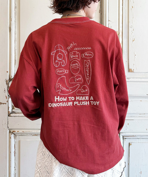 DOUBLE NAME(ダブルネーム)の「ぬいを縫いたい恐竜刺しゅうロンTEE(Tシャツ/カットソー・レディース・オフホワイト/レッド/ブラック系・FREE)」の9枚目の写真