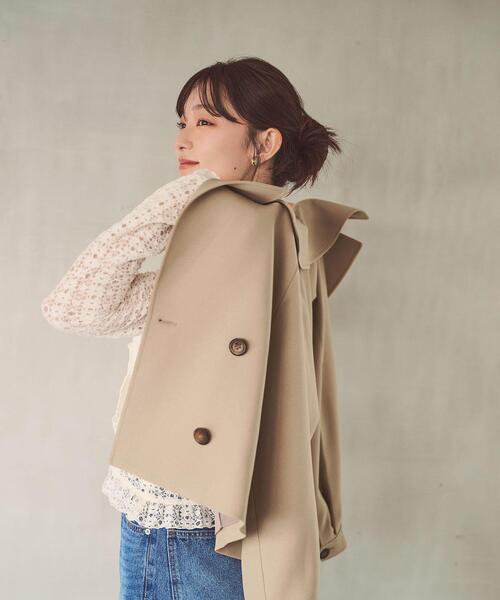 NATURAL BEAUTY BASIC(ナチュラルビューティーベーシック)の「<ちょうど、いい服>「おはよう」から「おつかれさま」まで。 毎日ハーフトレンチ(トレンチコート・レディース・ネイビー/ブラウン/ベージュ・SMALL/MEDIUM/LARGE)」の5枚目の写真
