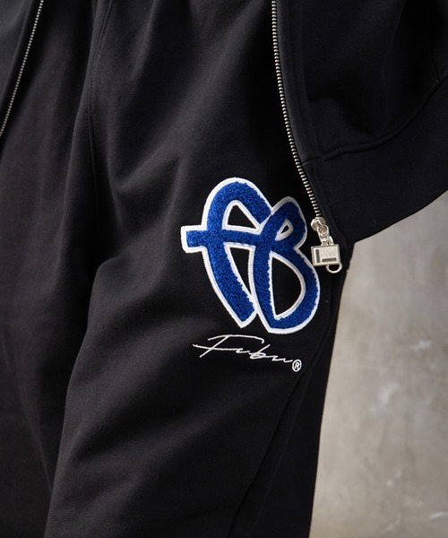 FUBU( フブ)の「FUBU フブ M’S OG LOGO SWEAT PANTS/OGロゴスウェットパンツ(スウェットパンツ・メンズ・アッシュグレー・XXL/XL/L/M)」の4枚目の写真