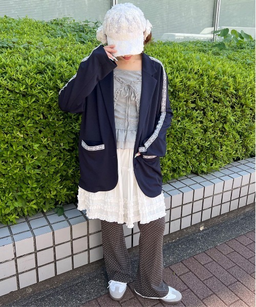 WC(ダブル シー)の「《ゆるカジュアル◎》アソートパターンフレアパンツ(その他パンツ・レディース・ドット/ホワイト/チャコールグレー・FREE)」の4枚目の写真