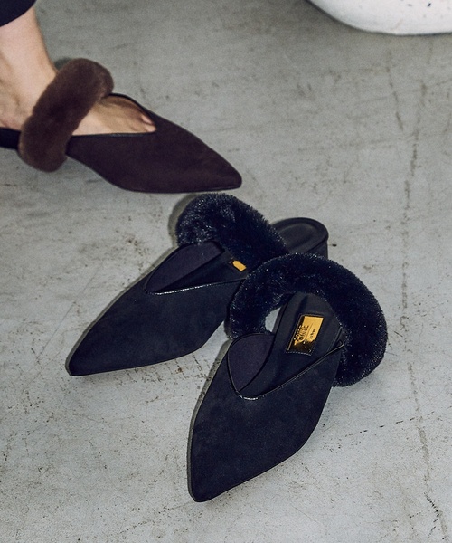 FLAT(フラット)の「《追加/WEB+一部店舗限定》GRISEポインテッドファーストラップミュール(その他シューズ・レディース・ブラック/ブラウン・SMALL/MEDIUM/X-LARGE/LARGE)」の5枚目の写真