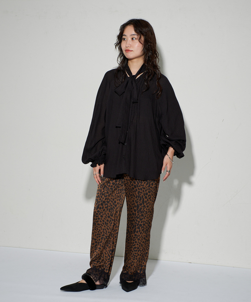 FLAT(フラット)の「《追加/WEB+一部店舗限定》GRISEポインテッドファーストラップミュール(その他シューズ・レディース・ブラック/ブラウン・SMALL/MEDIUM/X-LARGE/LARGE)」の11枚目の写真