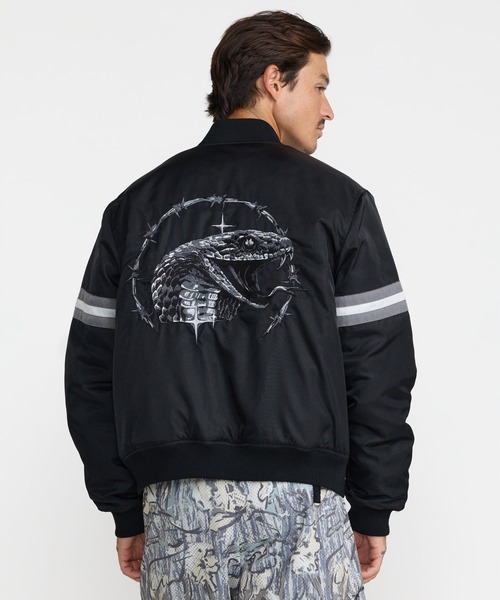 RVCA(ルーカ)の「RVCA メンズ TAPOUT SATIN JACKET ジャケット 【2026年秋冬モデル】/ルーカサテンスタジアムジャケット(スタジャン・メンズ・ブラック・X-LARGE/LARGE/MEDIUM/SMALL)」の8枚目の写真