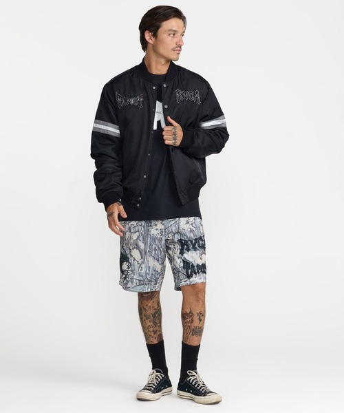 RVCA(ルーカ)の「RVCA メンズ TAPOUT SATIN JACKET ジャケット 【2026年秋冬モデル】/ルーカサテンスタジアムジャケット(スタジャン・メンズ・ブラック・X-LARGE/LARGE/MEDIUM/SMALL)」の4枚目の写真