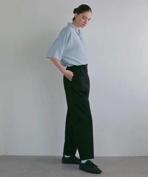 ETRE TOKYO（エトレトウキョウ）の「フロントデザインタックパンツ（その他パンツ・レディース・ブラック/カーキ・M/S）」の12枚目の写真