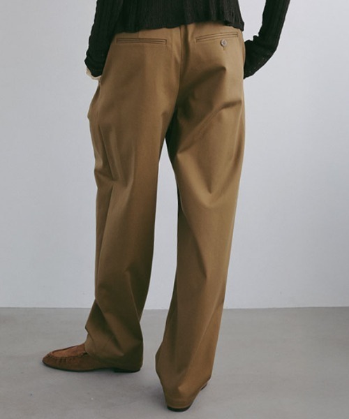 ETRE TOKYO（エトレトウキョウ）の「フロントデザインタックパンツ（その他パンツ・レディース・ブラック/カーキ・M/S）」の7枚目の写真