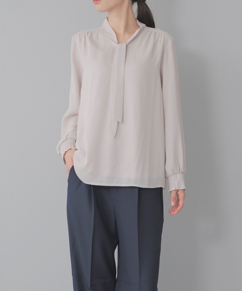 festinalente(フェスティナレンテ)の「シャーリングカフス ボウタイブラウス(シャツ/ブラウス・レディース・ブラック/ベージュ/ホワイト/サックスブルー・LL/L/M)」の19枚目の写真