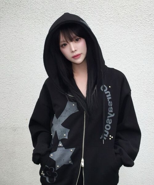 OURSAYSOUR(アワーセイアワー)の「クロスフラワーアップリケフードジップアップブラック(パーカー・レディース・ブラック・MEDIUM/LARGE)」の3枚目の写真
