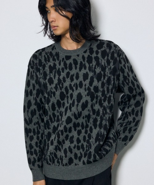 AZUL by moussy（アズールバイマウジー）の「総柄ニットトップス 秋服 冬服　アニマル柄　ヒョウ柄　レオパード柄（ニット/セーター・メンズ・ブルー系その他/グレー系その他/ブラック系その他・LARGE/MEDIUM）」の16枚目の写真