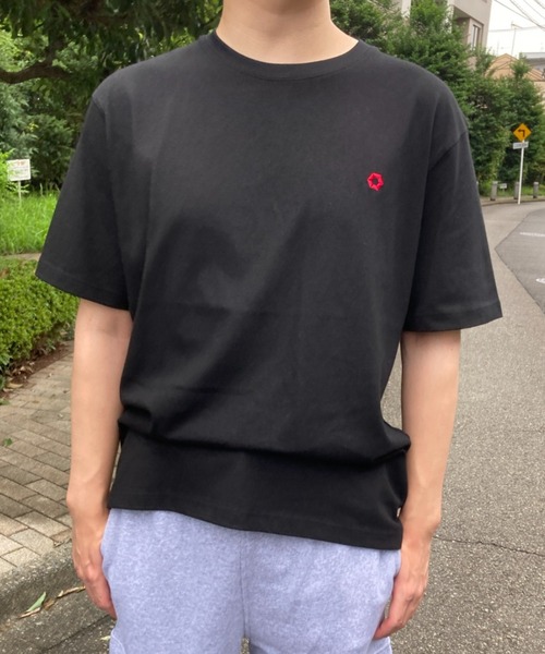 ｔｏｌｅｎｅ（トレネ）の「ワンポイントロゴ クルーネックTシャツ（Tシャツ/カットソー・メンズ・ホワイト/ブラック・3XL/2XL/XL/L）」の12枚目の写真