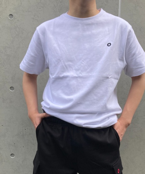ｔｏｌｅｎｅ（トレネ）の「ワンポイントロゴ クルーネックTシャツ（Tシャツ/カットソー・メンズ・ホワイト/ブラック・3XL/2XL/XL/L）」の18枚目の写真