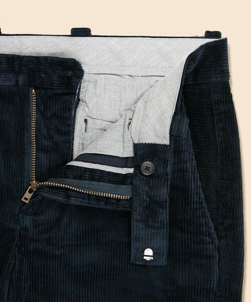 BROOKS BROTHERS(ブルックスブラザーズ)の「ストレッチコットン 8-Waleコーデュロイ プレーンフロントパンツ Regular(その他パンツ・メンズ・チャコールグレー/ブラウン/ダークブルー/ダークネイビー/オートミール・30inch/31inch/32inch/33inch/34inch/35inch/36inch)」の16枚目の写真