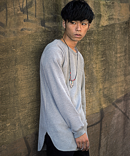 MIND BLOW（マインドブロウ）の「【雑誌Safari（サファリ）12月号掲載】ロング丈ワッフルロンT（Tシャツ/カットソー・メンズ・杢グレー/ブラック/ホワイト・L/M）」の3枚目の写真