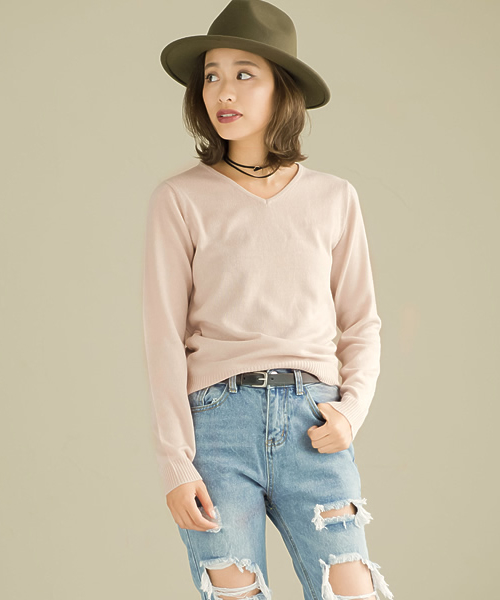 Re:EDIT（リエディ）の「[リエディ]洗えるVネックハイゲージニットトップス[リエディオリジナル]トップス/ニットトップス（ニット/セーター・レディース・グレー/チャコールグレー/ブラック/アイボリー/ネイビー/モカ/ベージュ/ピンクベージュ/ワイン/サックスブルー・LARGE/MEDIUM）」の9枚目の写真