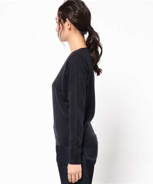 Re:EDIT（リエディ）の「[リエディ]洗えるVネックハイゲージニットトップス[リエディオリジナル]トップス/ニットトップス（ニット/セーター・レディース・グレー/チャコールグレー/ブラック/アイボリー/ネイビー/モカ/ベージュ/ピンクベージュ/ワイン/サックスブルー・LARGE/MEDIUM）」の14枚目の写真