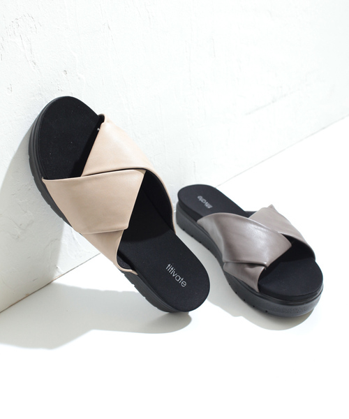 titivate（ティティベイト）の「ｸﾛｽ結びﾌﾗｯﾄｻﾝﾀﾞﾙ（サンダル・レディース・グレー/ホワイト/グリーン/ブラック/ベージュ/ネイビー・LL/L/M/S）」の5枚目の写真