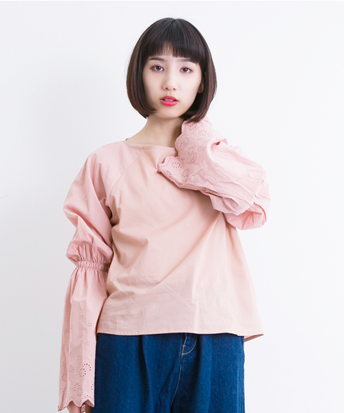 MERLOT(メルロー)の「コットンレースフレアスリーブブラウス587-4527(シャツ/ブラウス・レディース・ベージュ/オレンジ/ホワイト・FREE)」の3枚目の写真