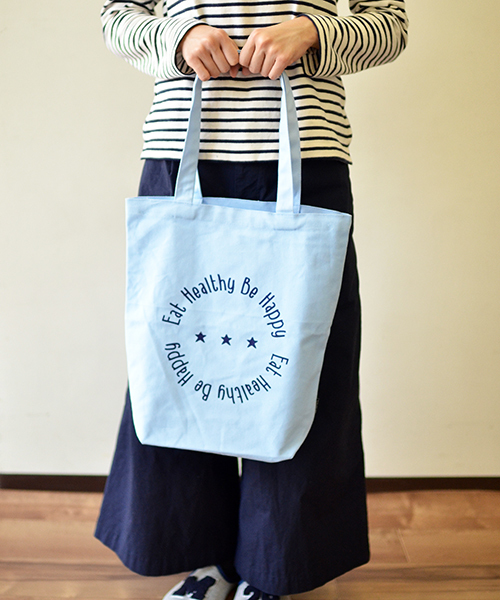 entre square(アントレスクエアー)の「Eat Healthy Be Happy トートバッグS ブルー(トートバッグ・レディース・ライトブルー・ONE SIZE)」の5枚目の写真