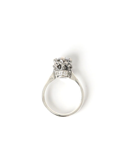 ROYAL ORDER(ロイヤルオーダー)の「ANTOINETTE RING w/ CZ & CZ BASE(リング・レディース・シルバー・14号 US-7/10号 US-5/13号 US-6h/15号 US-7h/17号 US-8h/16号 US-8/12号 US-6)」の6枚目の写真