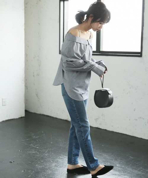 A part by（アパートバイ）の「アンダーサークルミニバッグ　764826 （ショルダーバッグ・レディース・ゴールド/ボルドー/ブラック・FREE）」の4枚目の写真