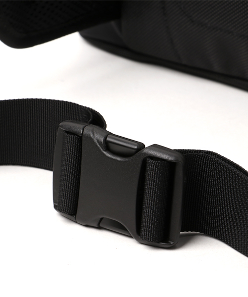 THE NORTH FACE（ザノースフェイス）の「【THE NORTH FACE】 ザ・ノース・フェイス BC ファニー パック 「ウエストバッグ」 / BC Funny Pack（ボディバッグ/ウエストポーチ・メンズ・ホワイト/ブラック・FREE）」の4枚目の写真