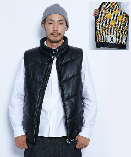 XLARGE(エクストララージ)の「LEATHER PUFF VEST(ベスト・メンズ・ブラック/レッド・SMALL/MEDIUM/LARGE/X-LARGE)」の1枚目の写真
