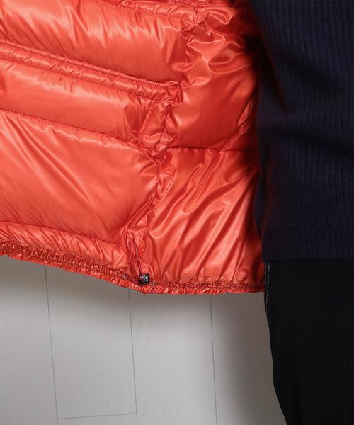 H　BEAUTY&YOUTH UNITED ARROWS（エイチビューティーアンドユースユナイテッドアローズ）の「＜H＞NYLON HIGH PRESS SHINY DOWN/ﾀﾞｳﾝｼﾞｬｹｯﾄ（ダウンジャケット/コート・メンズ・オレンジ/ネイビー・LARGE/MEDIUM/SMALL）」の15枚目の写真