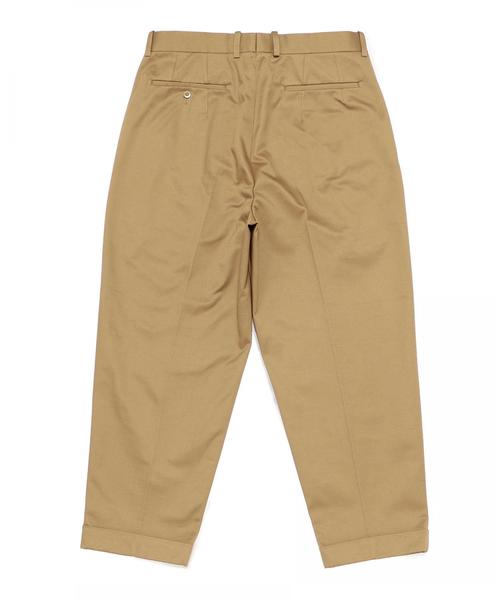 SCYE BASICS(サイベーシックス)の「<SCYE BASICS(サイベーシックス)> 2P TAPERECHINO(チノパンツ・メンズ・ダークグレー/ベージュ・36/38/40)」の3枚目の写真