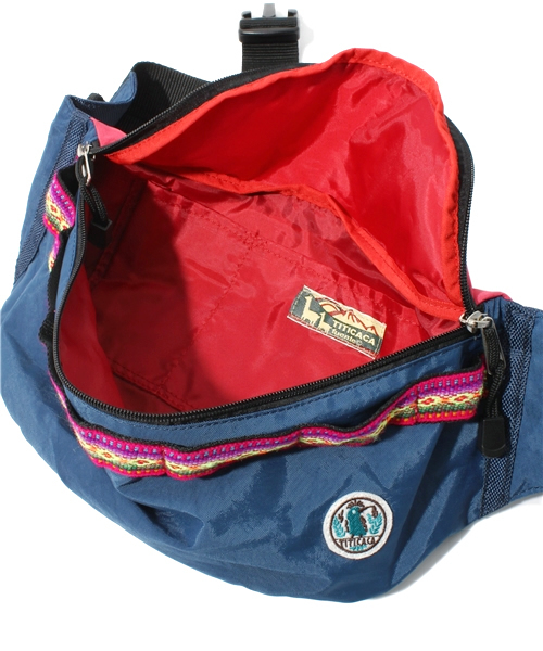 チチカカ(チチカカ)の「ペルーテープバイカラーボディーバッグ(ボディバッグ/ウエストポーチ・レディース・ブルー/オレンジ/ブラック・FREE)」の10枚目の写真