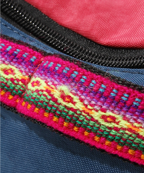 チチカカ(チチカカ)の「ペルーテープバイカラーボディーバッグ(ボディバッグ/ウエストポーチ・レディース・ブルー/オレンジ/ブラック・FREE)」の11枚目の写真