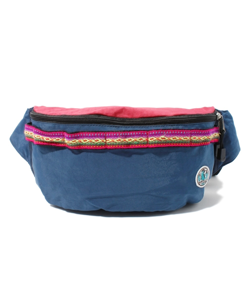 チチカカ(チチカカ)の「ペルーテープバイカラーボディーバッグ(ボディバッグ/ウエストポーチ・レディース・ブルー/オレンジ/ブラック・FREE)」の12枚目の写真
