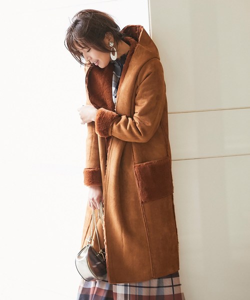 &. NOSTALGIA（アンドドットノスタルジア）の「フェイクムートンコート