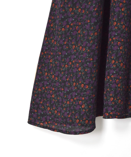 w closet(ダブルクローゼット)の「小花柄襟フリルロングワンピース_(ワンピース・レディース・ブラック/ブラウン/サックスブルー・FREE)」の15枚目の写真